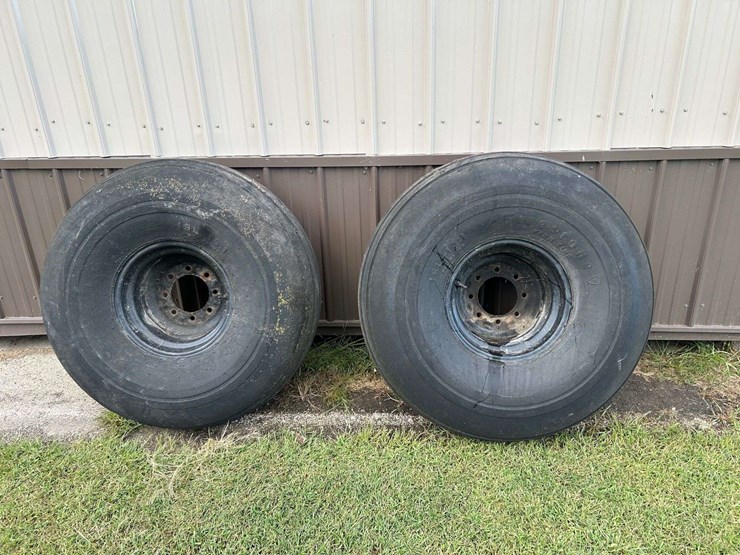 (4)-tires,-19lx16.1-on-8-bolt-rims-image-3