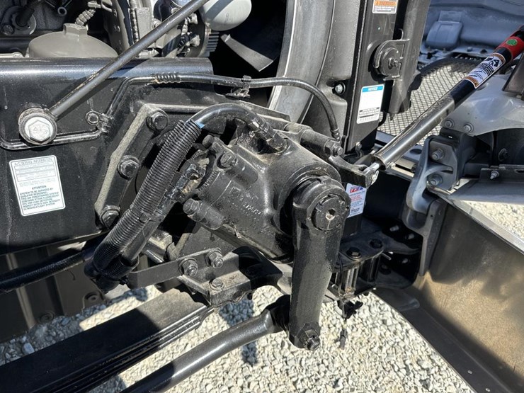 2025-kenworth-t880-image-65