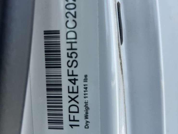 2017-ford-e450-image-102