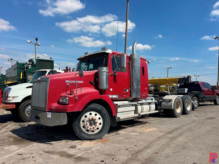 2012-western-star-4900-image-1