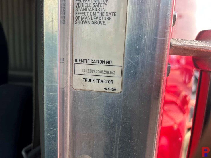 2010-kenworth-t800-image-12