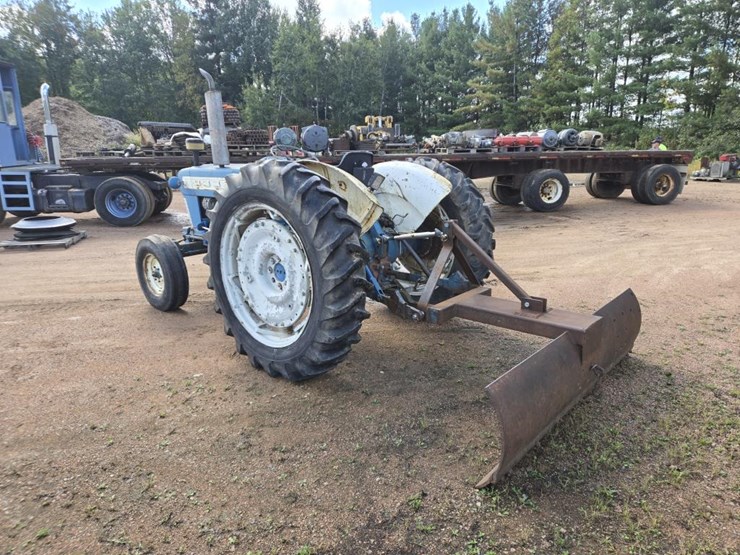 ford-4000-image-3