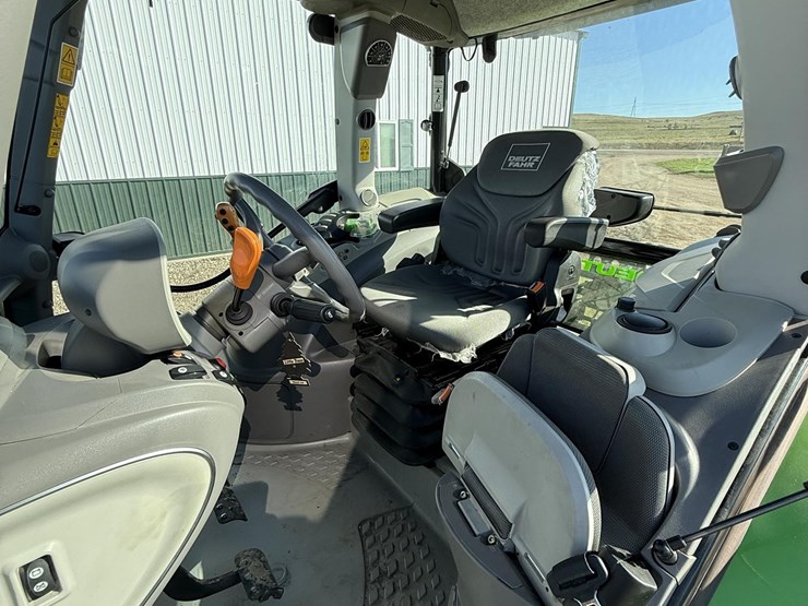 deutz-faur-w/-loader-image-16