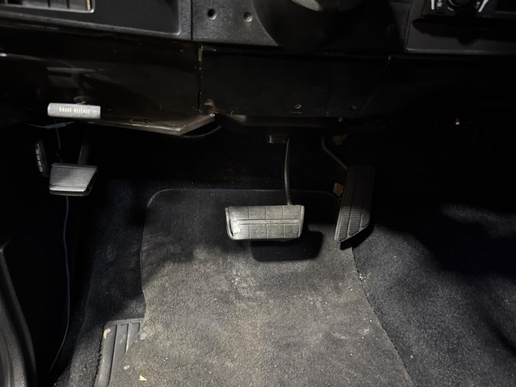 1985-chevrolet-c10-image-43