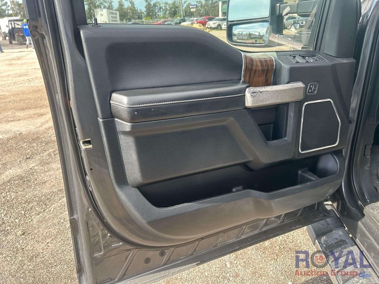 2019-ford-f150-image-11