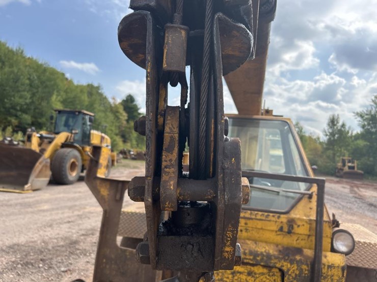 #1800-•-galion-2-stage-crane-truck-image-10