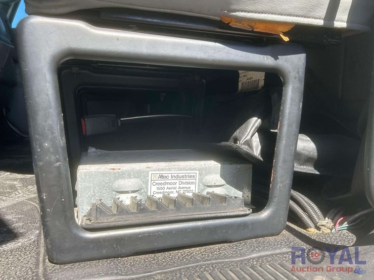 2006-international-durastar-4300-image-10