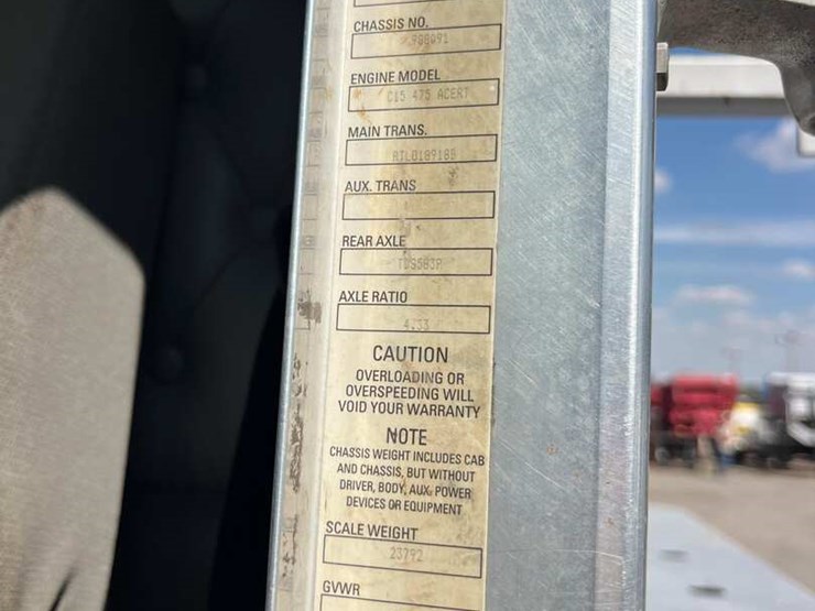 2006-kenworth-t800b-image-15