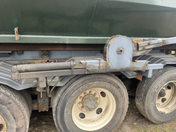 1995-ford-l9000-image-40