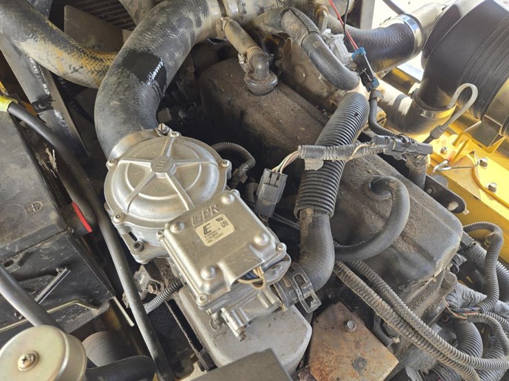 hyundai-25lc-7m-image-40