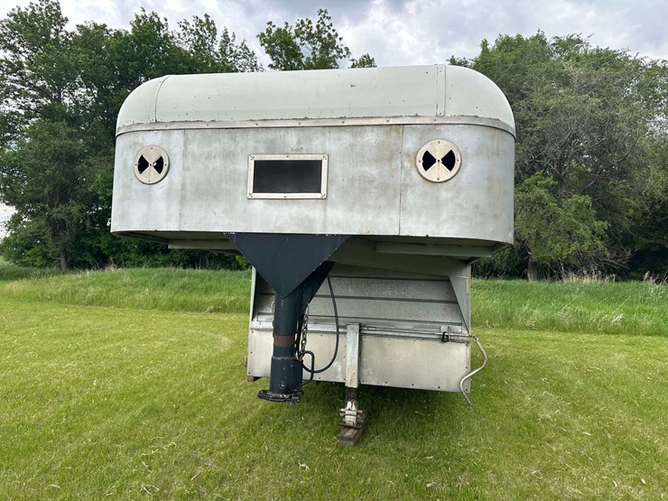 1984-flying-l-16’-long-gooseneck-livestock-trailer,-7’-wide,-1-cross-gate,-does-have-rubber-mats,-7:-image-3