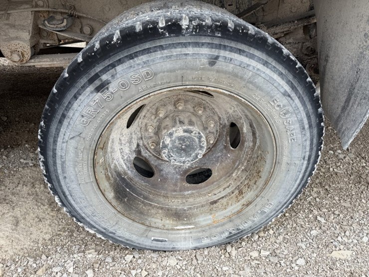 2008-ford-f550-image-36