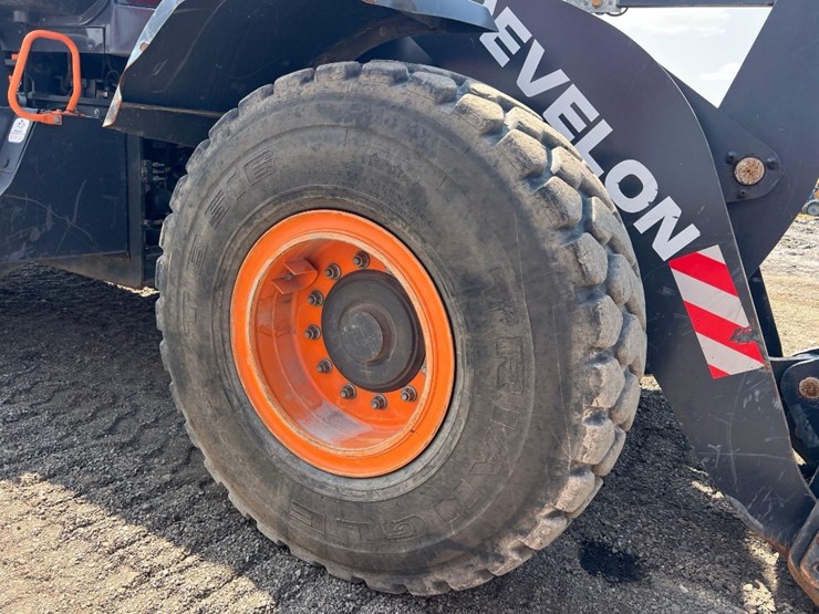 2023-doosan-dl220-image-24
