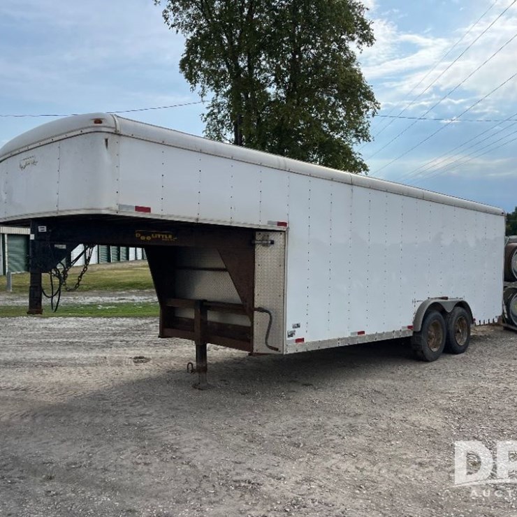 2006 DooLittle Gooseneck Enclosed Trailer (JN3074)