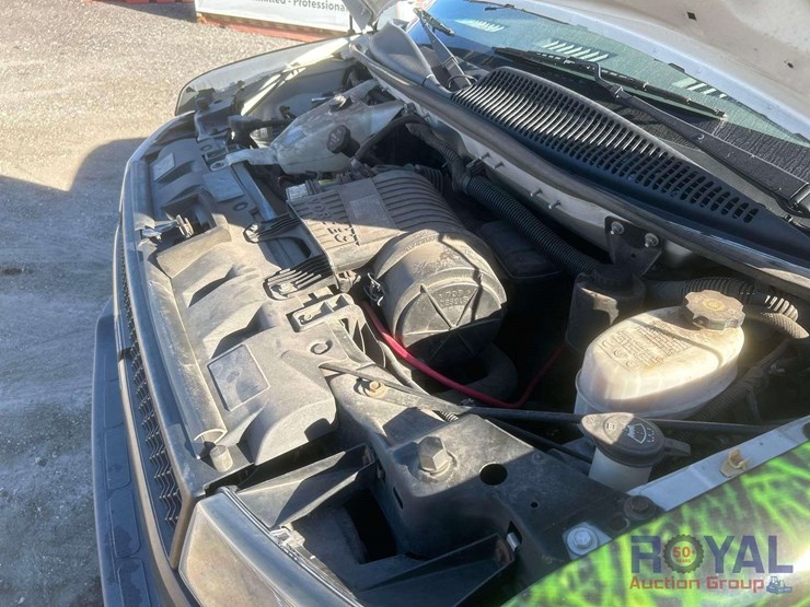 2019-chevrolet-express-2500-image-34