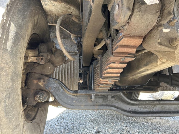 1995-mack-dm690s-image-43
