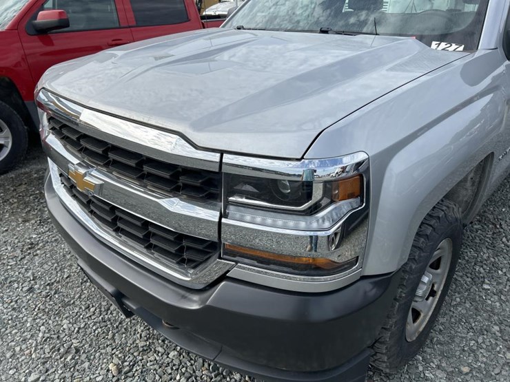 2017-chevrolet-silverado-1500-image-12