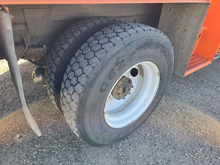 2006-international-durastar-4400-image-65
