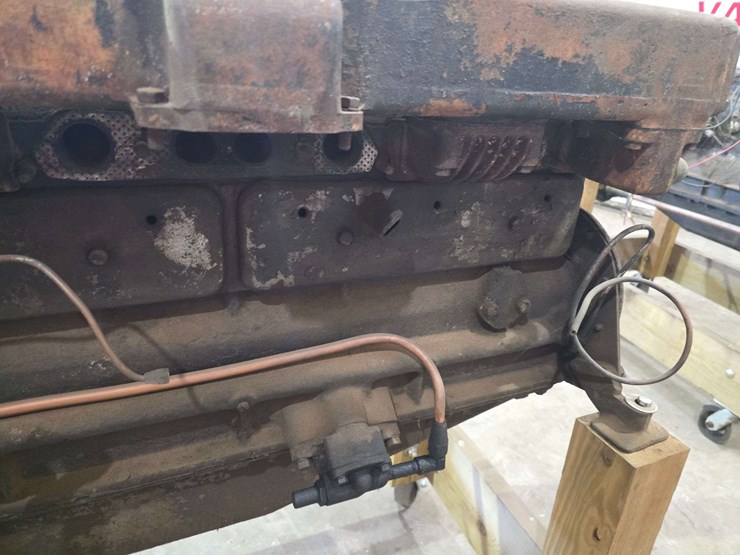 late-model-pontiac-inline-8-engine-converted-to-marine-use-by-kermath,-loose-and-in-excellent-condit-image-7