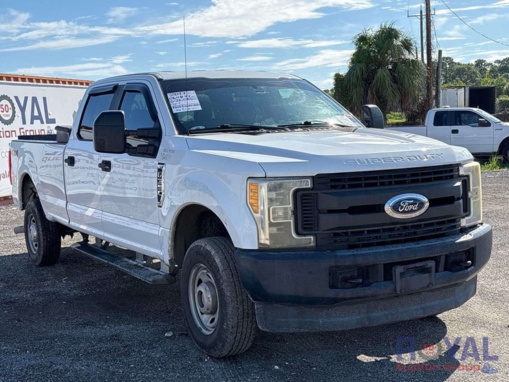 2017-ford-f350-image-2