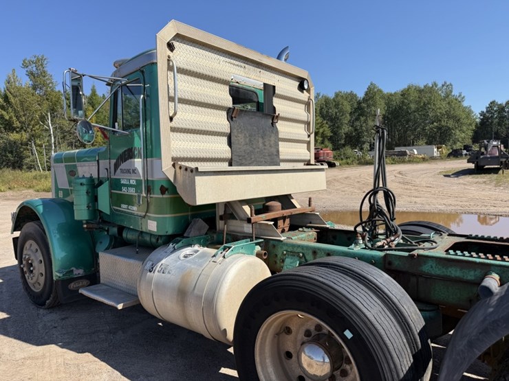 #1752-•-1979-peterbilt-day-cab-heavy-haul-image-12