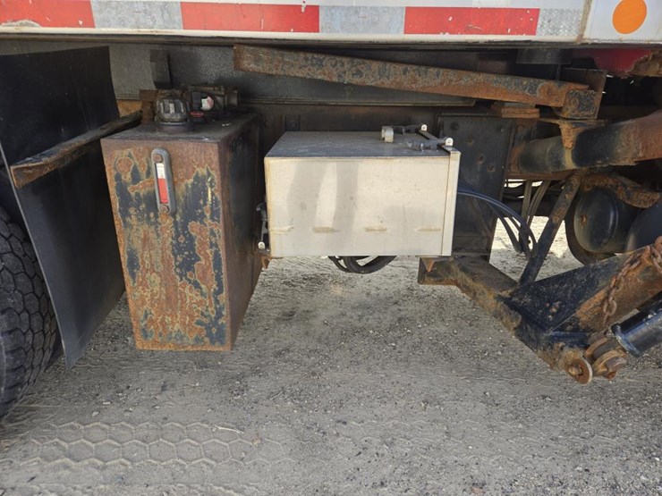 #1243-•-2002-international-6x4-dump-truck-image-25