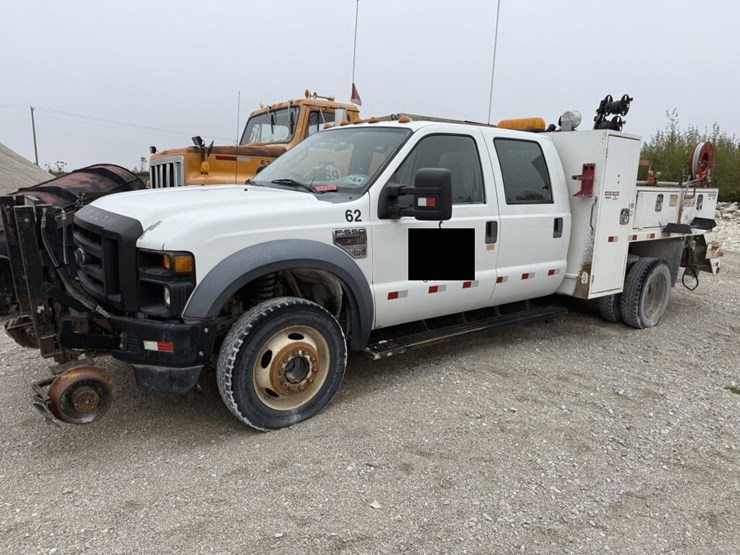 2008-ford-f550-image-1
