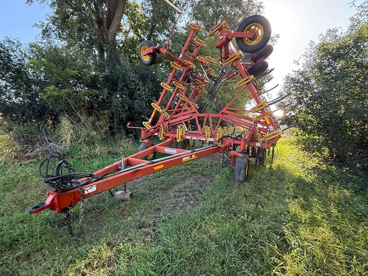 bourgault-8810-image-4
