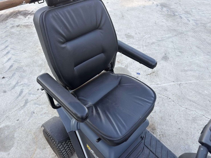 2021-pride-wrangler-model-mv600-outdoor-mobility-scooter,-adjustable-speed-limit,-up-to-9-mph,-adjus-image-19