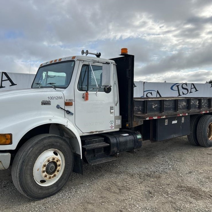 1998 INTERNATIONAL 4900