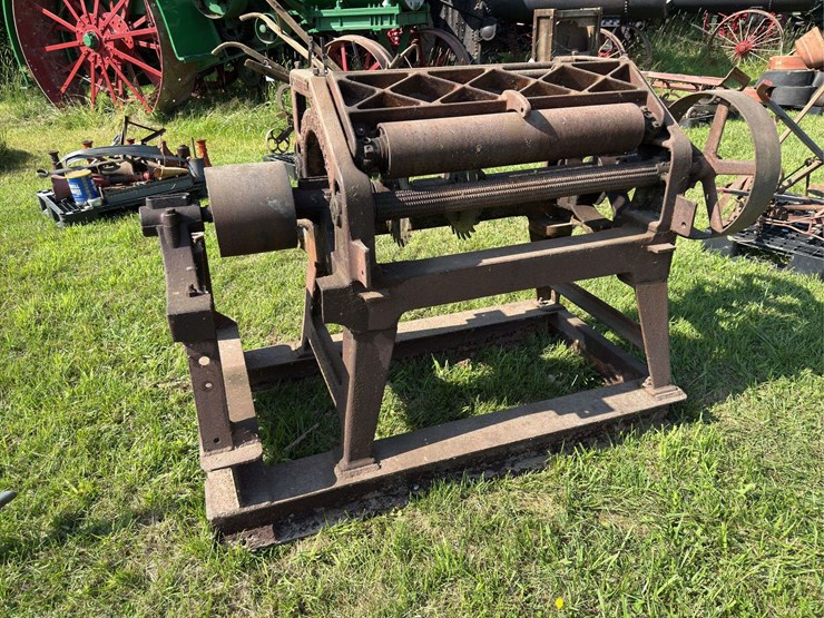 tower-32"-edger-image-1