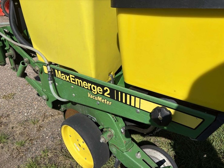 john-deere-7200-image-29