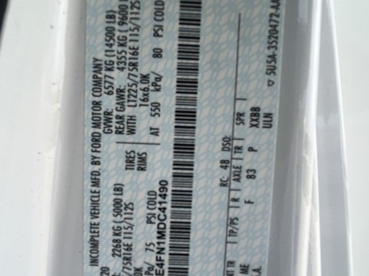 2021-ford-e450-image-92