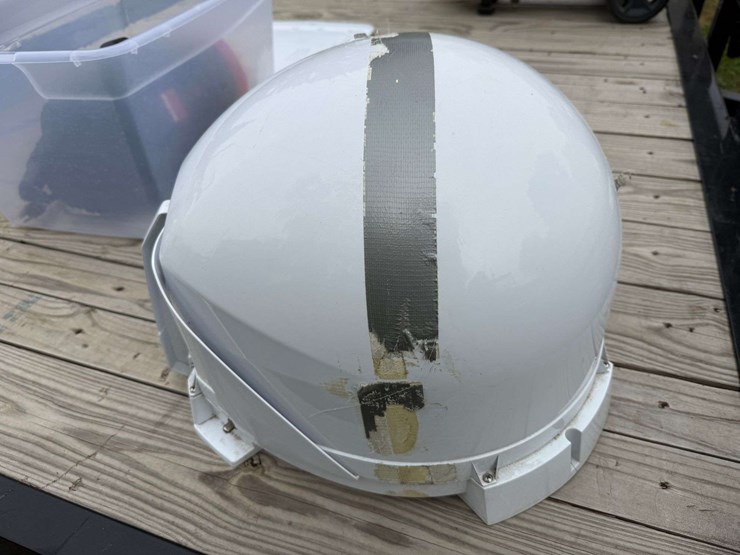 dish-tailgator-–-working-order-per-seller-image-2