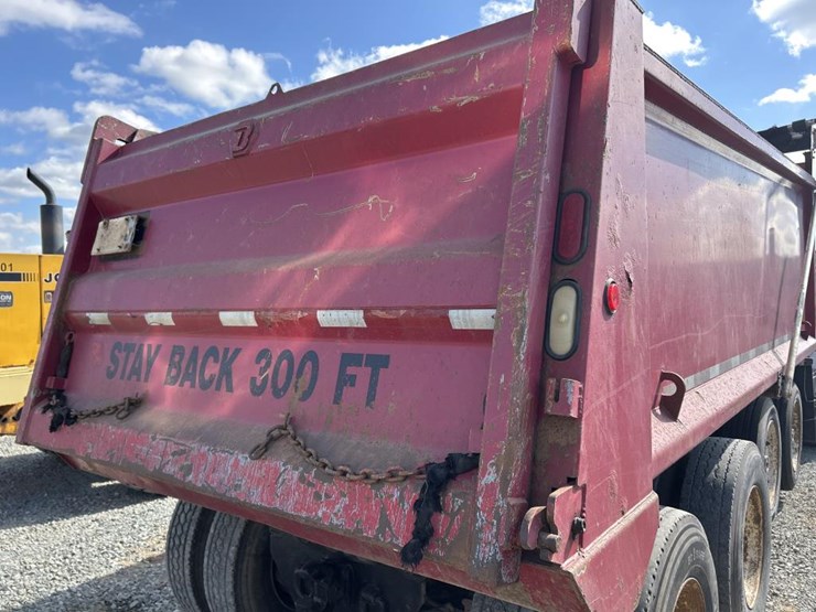 1995-mack-dm690s-image-18