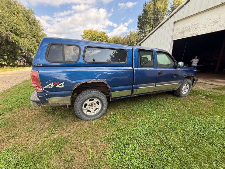 2003-chevrolet-extended-cab-pickup-with-topper,-4x4,-261,233-miles,-v8,-automatic-transmission,-per-image-7