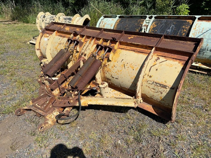 10'-power-angle-snow-plow-image-3