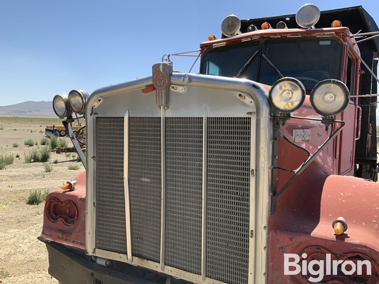 1974-kenworth-w900-image-9