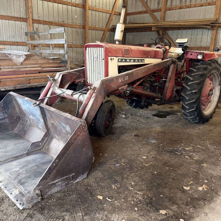 1965 Farmall 656 Tractor, Open Station, Gas, NF, Fenders, 15.5-38 Rears, (3) Pair of Rear Wheel Weig