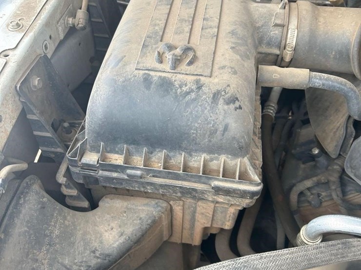 2013-ram-2500-hd-image-37