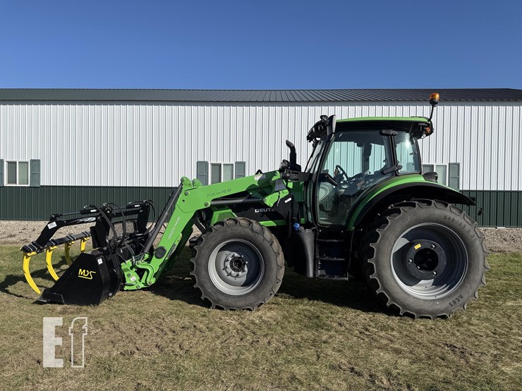 deutz-faur-w/-loader-image-10