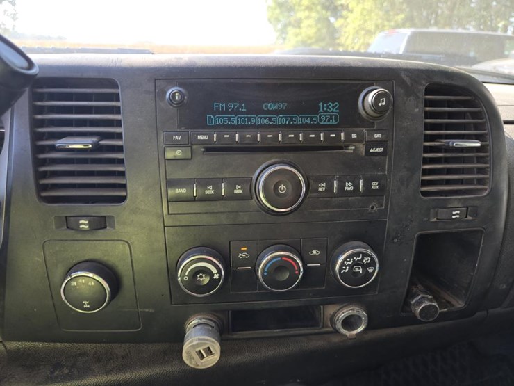 2009-chevrolet-silverado-2500-image-39