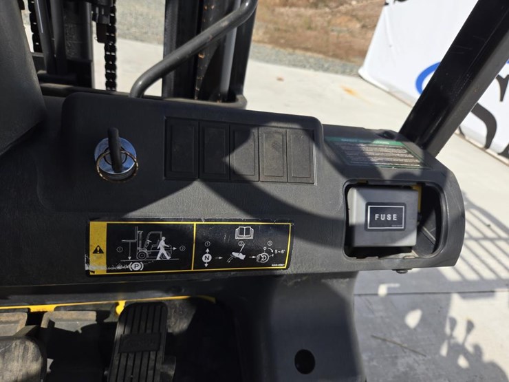 hyundai-25lc-7m-image-35