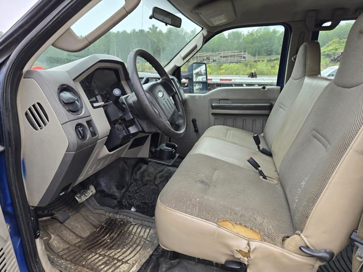 2008-ford-f550-image-47