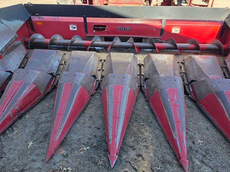 case-ih-1063-image-23