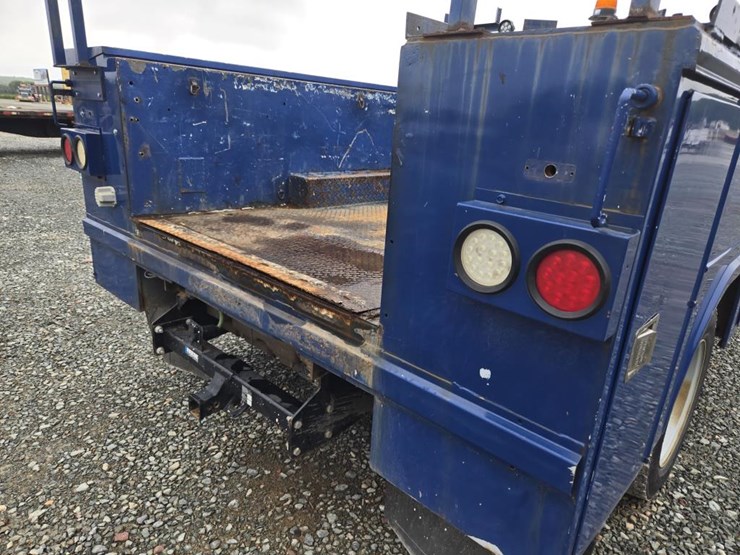 2008-ford-f550-image-28