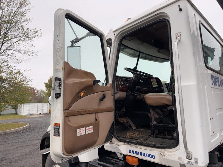 2003-mack-granite-cv713-image-24