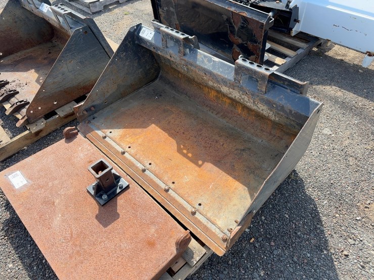 bobcat-44"-gp-bucket-with-boce-image-2