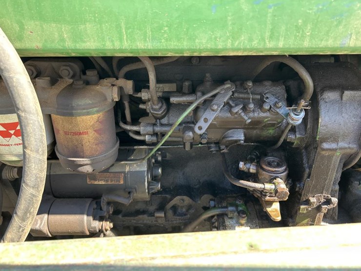#5217-•-oliver-tractor-w/-loader-image-25