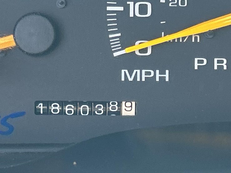 1997-chevrolet-tahoe-image-59